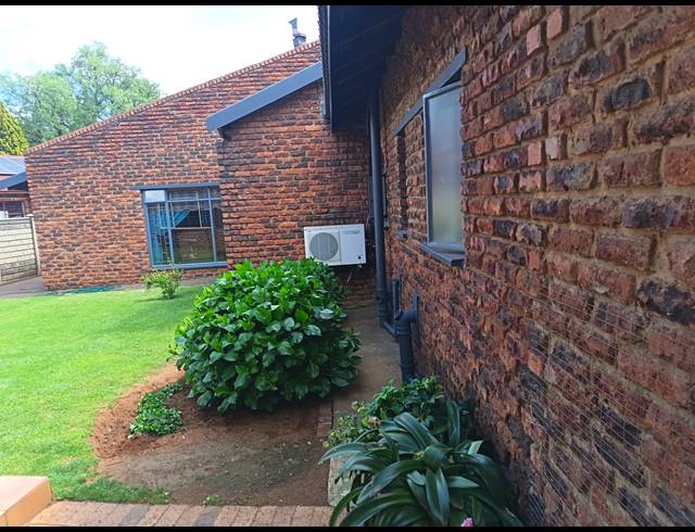 3 BEDROOM HOUSE FOR SALE IN GOLF PARK
